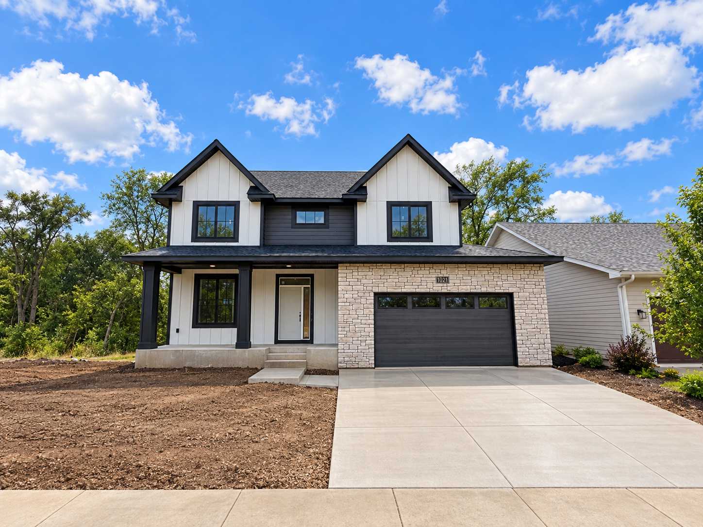 621 Kraewood DR, Northfield, MN 55057