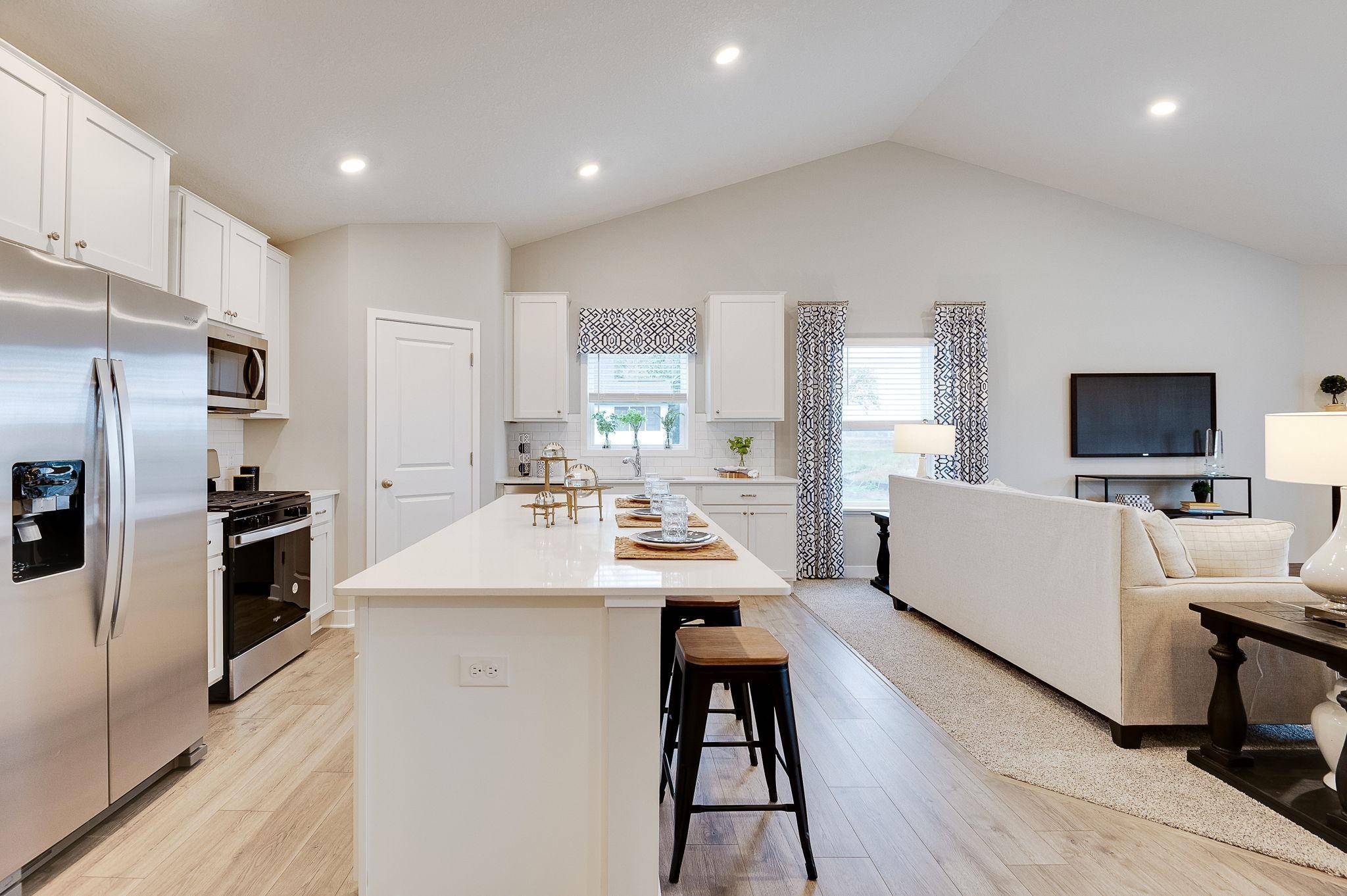 17404 Dulles LN, Lakeville, MN 55044