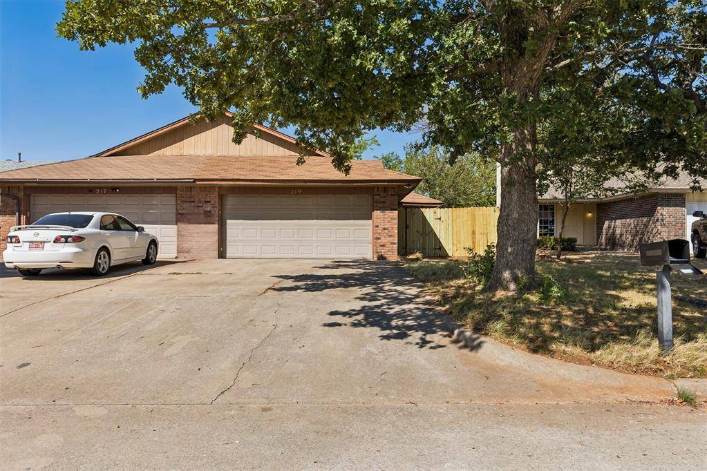 219 Park PL, Midwest City, OK 73110