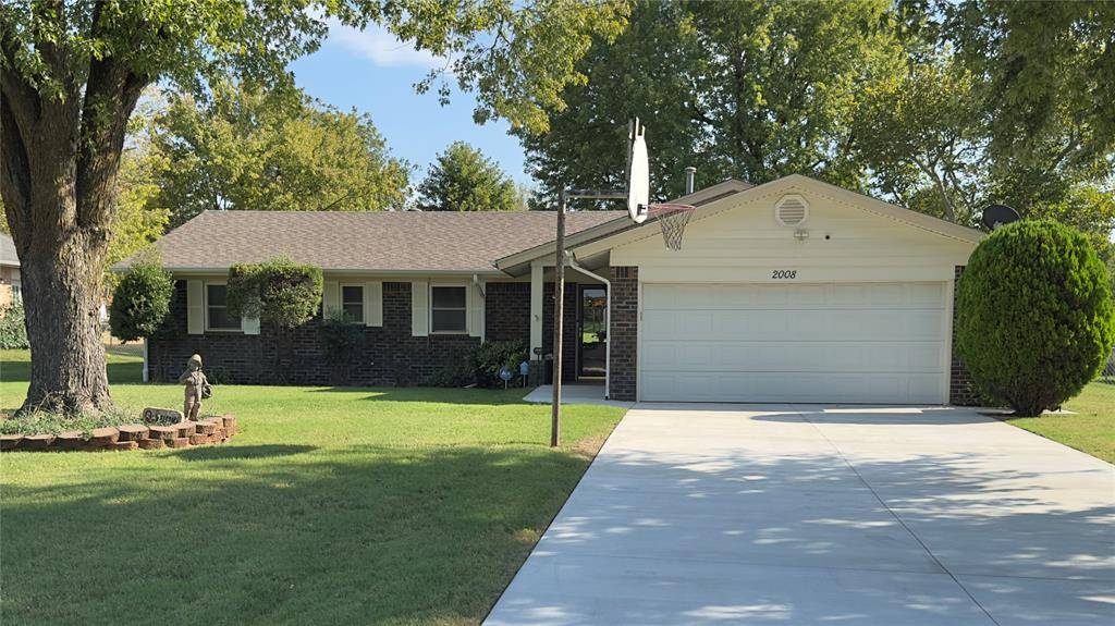 2008 W Cedar Ridge DR, Mustang, OK 73064