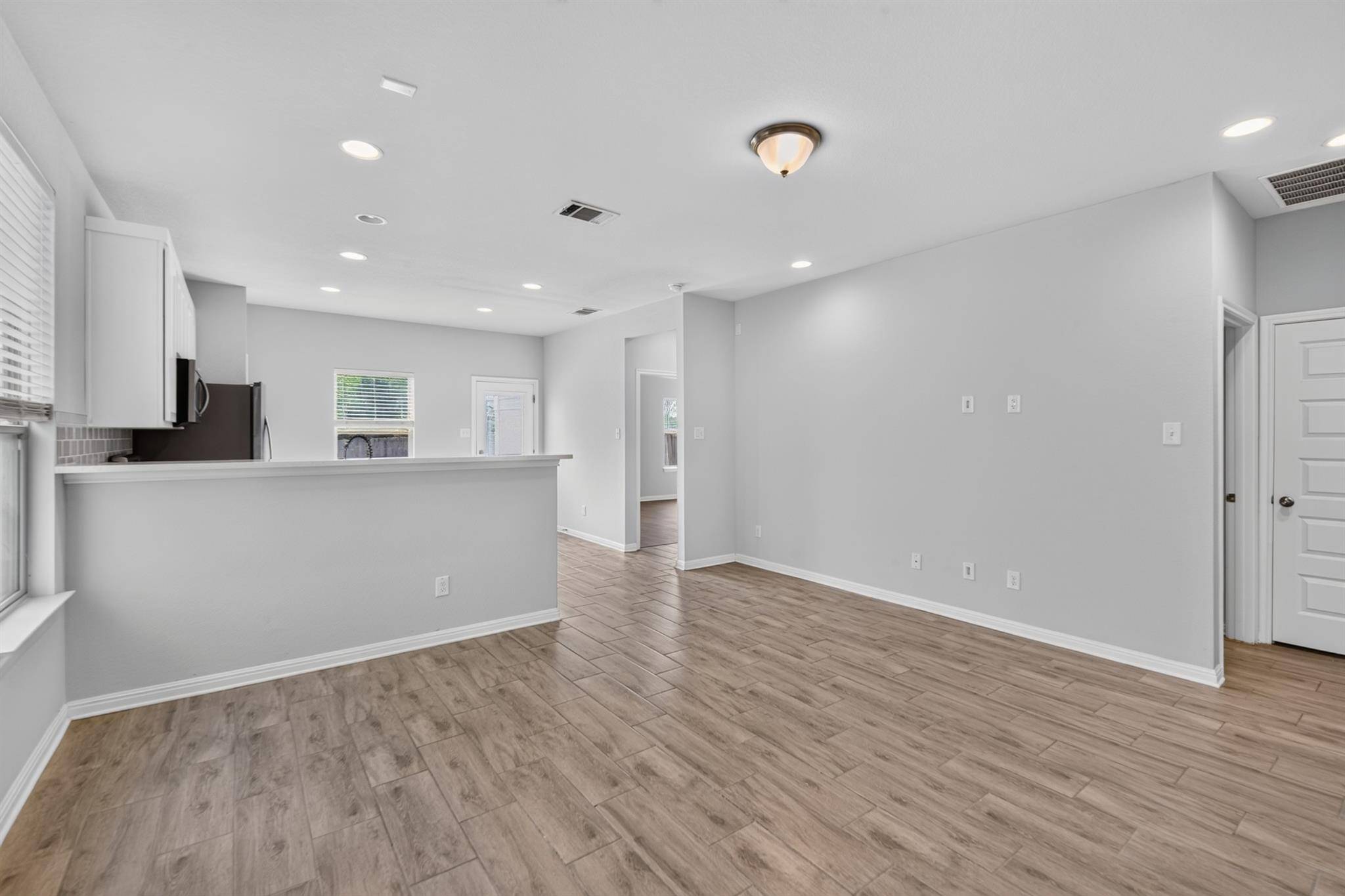 256 EL DORADO RD, Jarrell, TX 76537