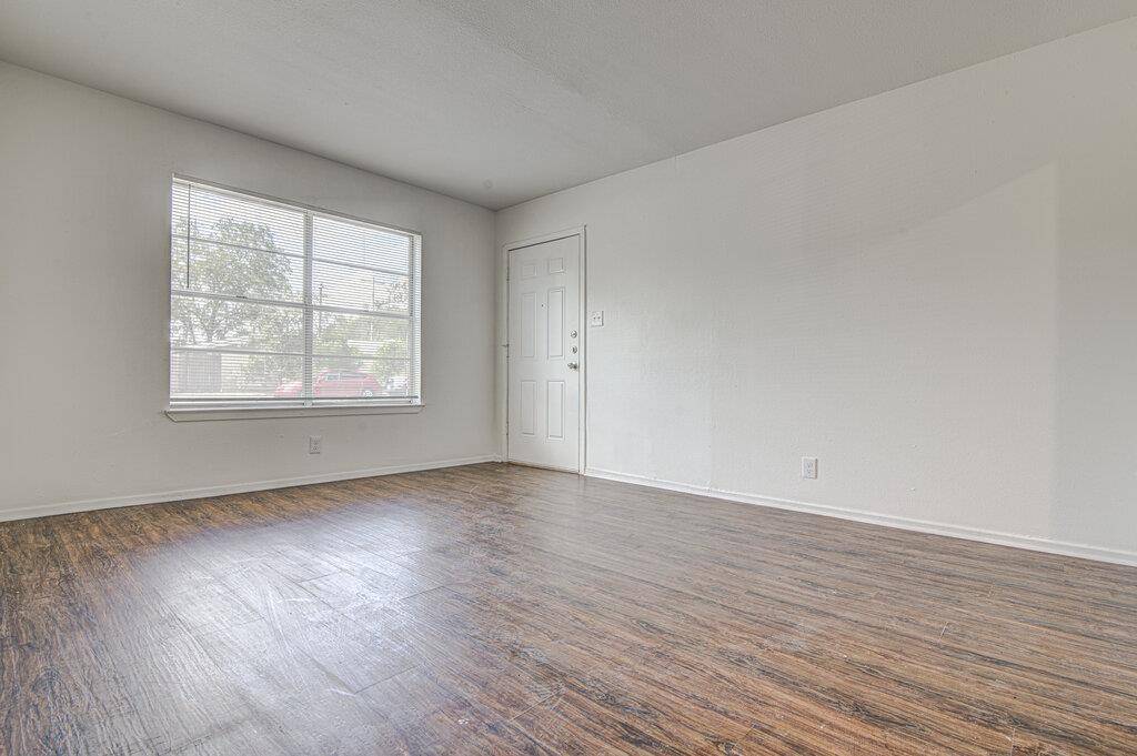 5006 Brighton RD #A, Austin, TX 78745