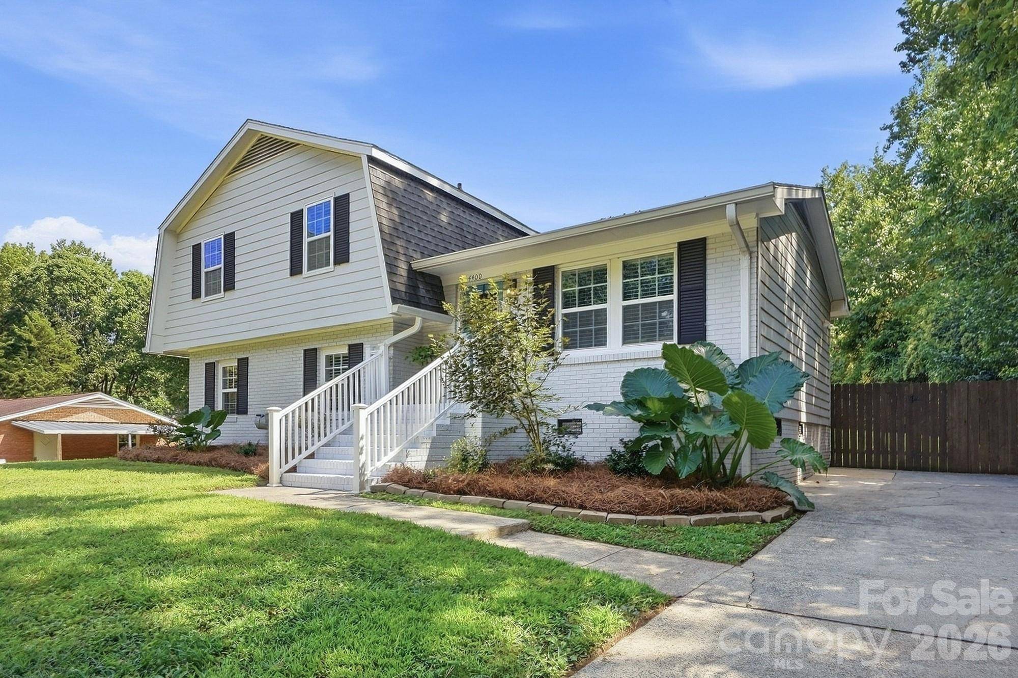 4400 Strangford AVE, Charlotte, NC 28215