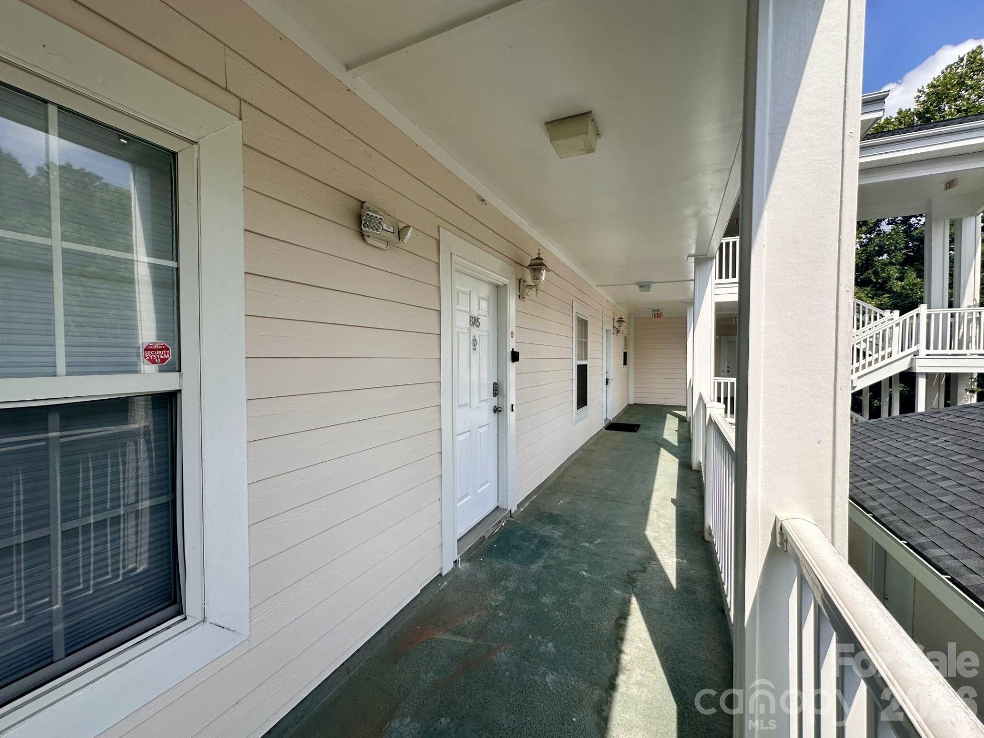8745 Coralbell LN, Charlotte, NC 28213