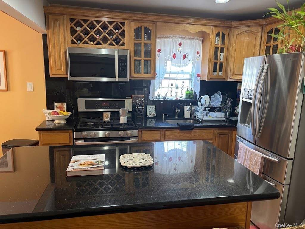 Address not disclosed, Jamaica, NY 11433