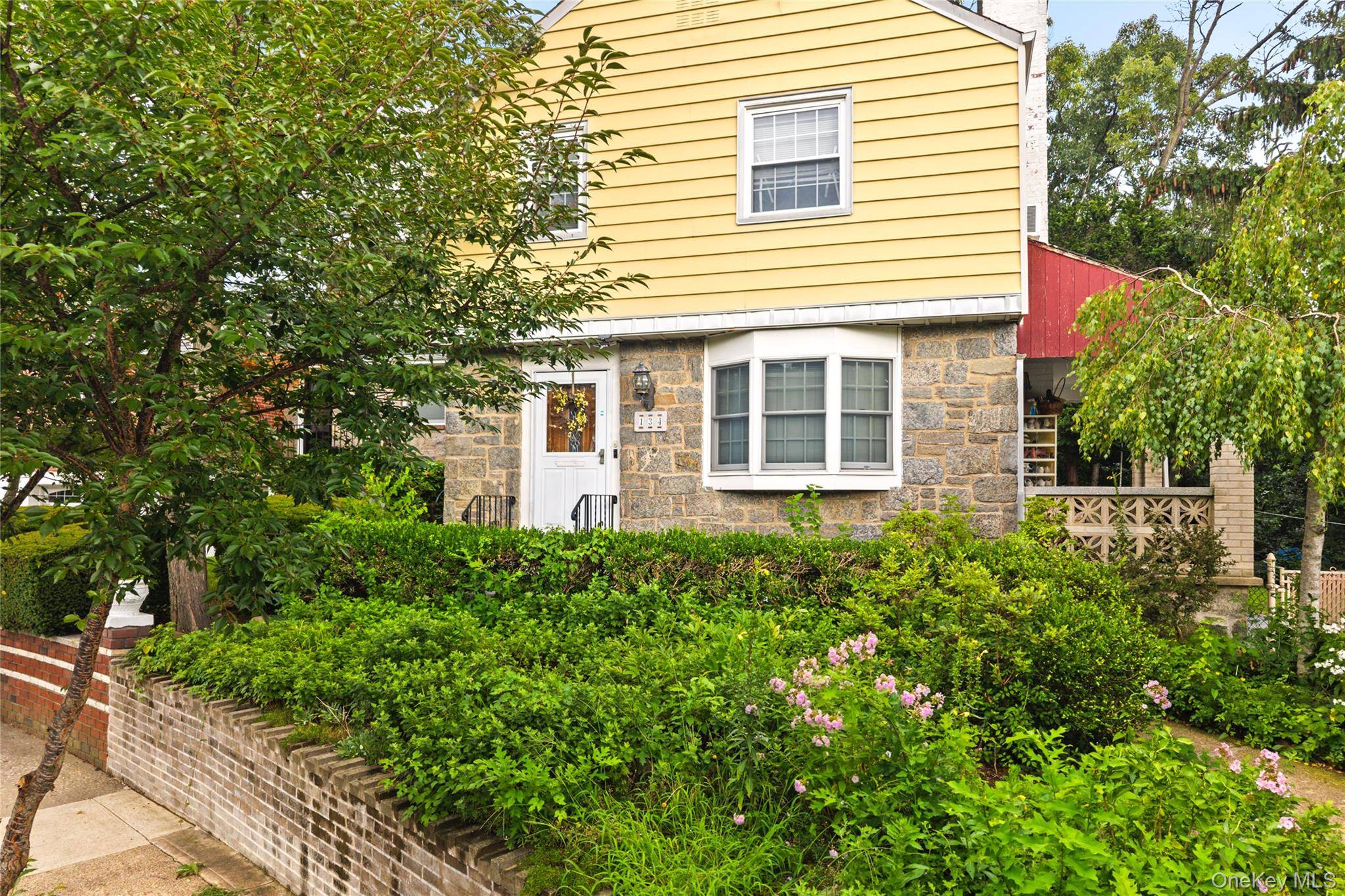134 Hart AVE, Yonkers, NY 10704