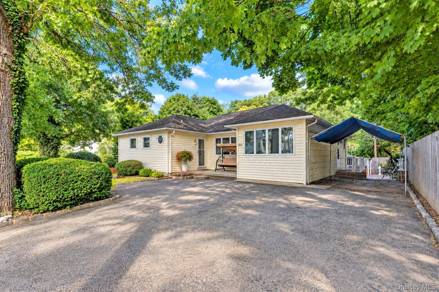 164 Landing RD, Glen Cove, NY 11542