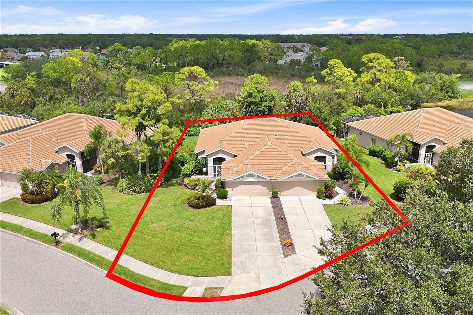 9413 FOREST HILLS CIR, Sarasota, FL 34238