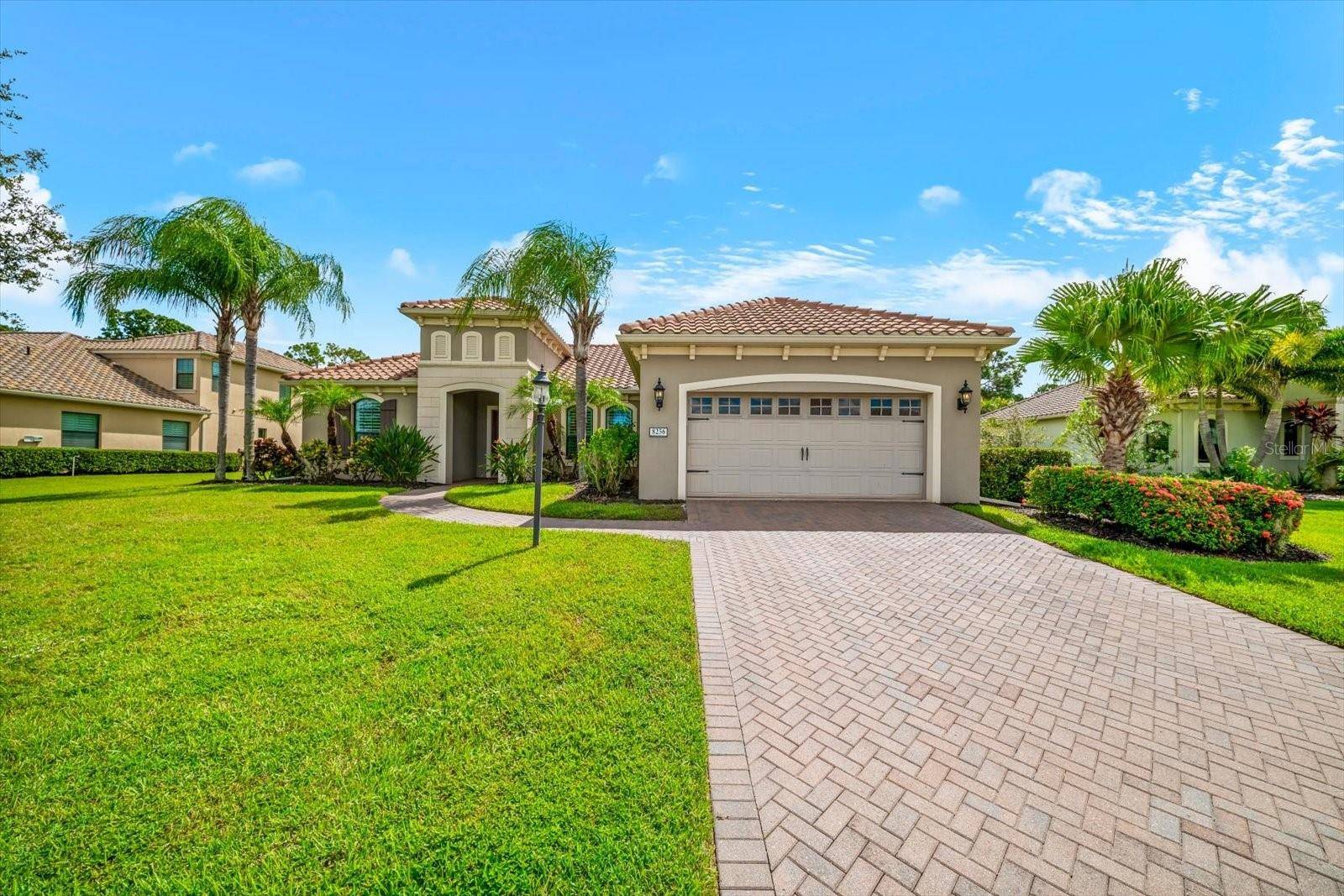 8256 LARKSPUR CIR, Sarasota, FL 34241