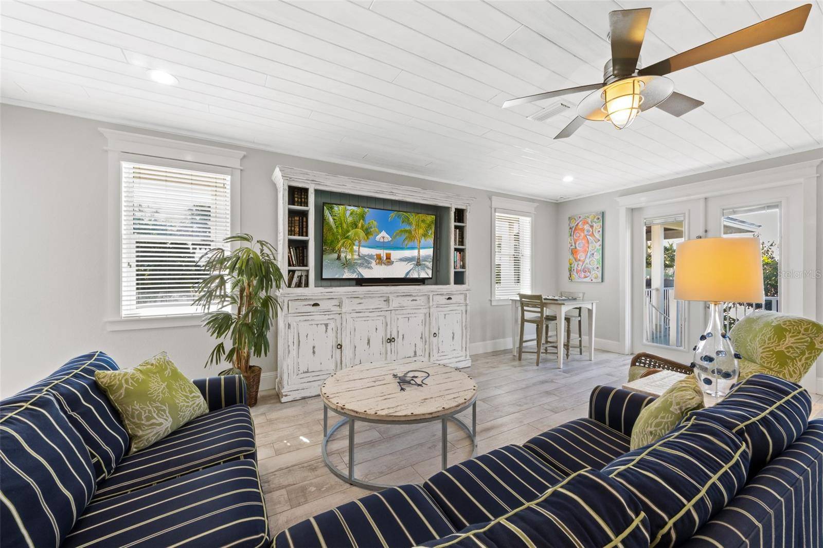 106 81ST ST, Holmes Beach, FL 34217