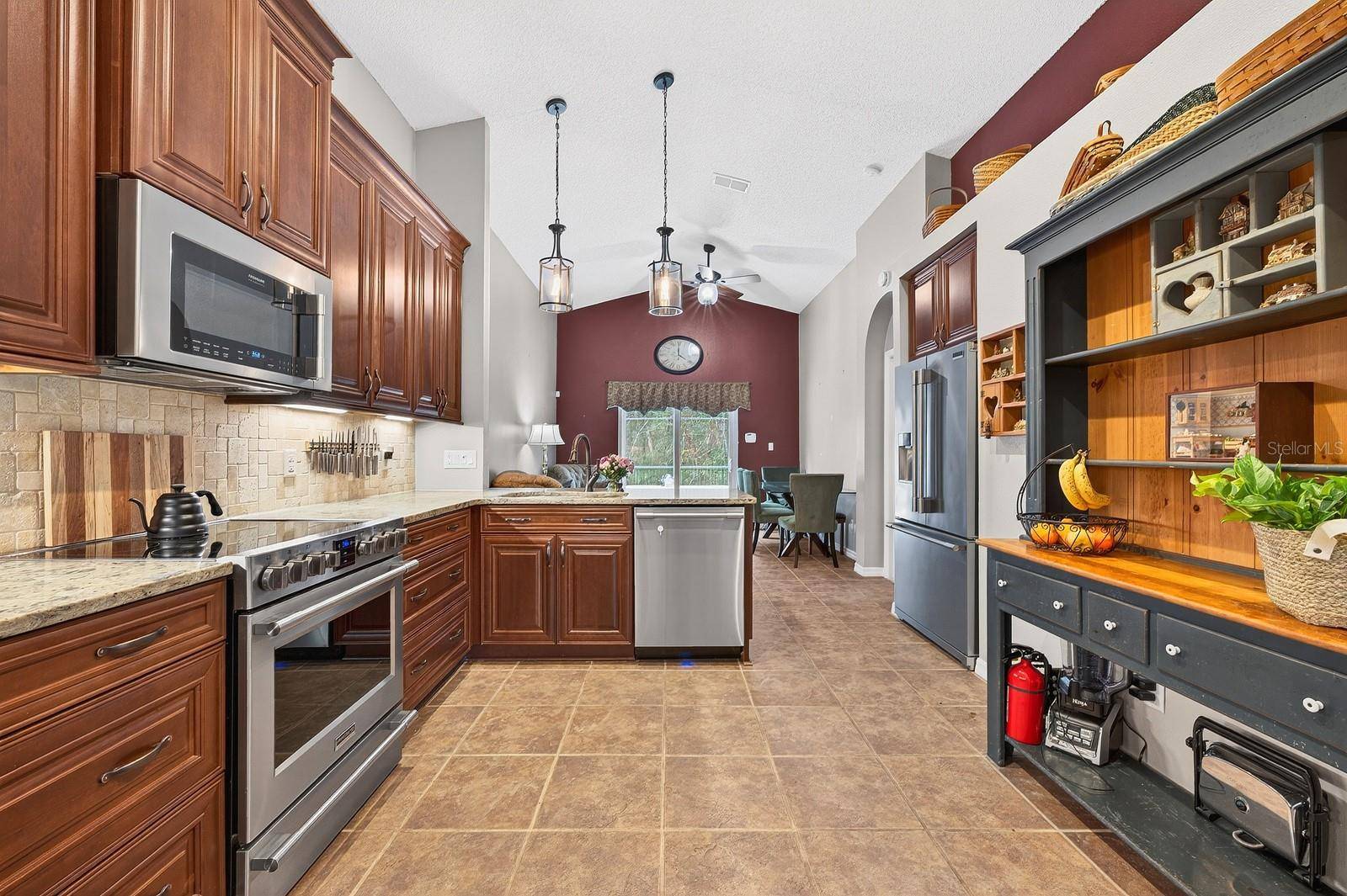 10223 DEAN POINT PL, Orlando, FL 32825