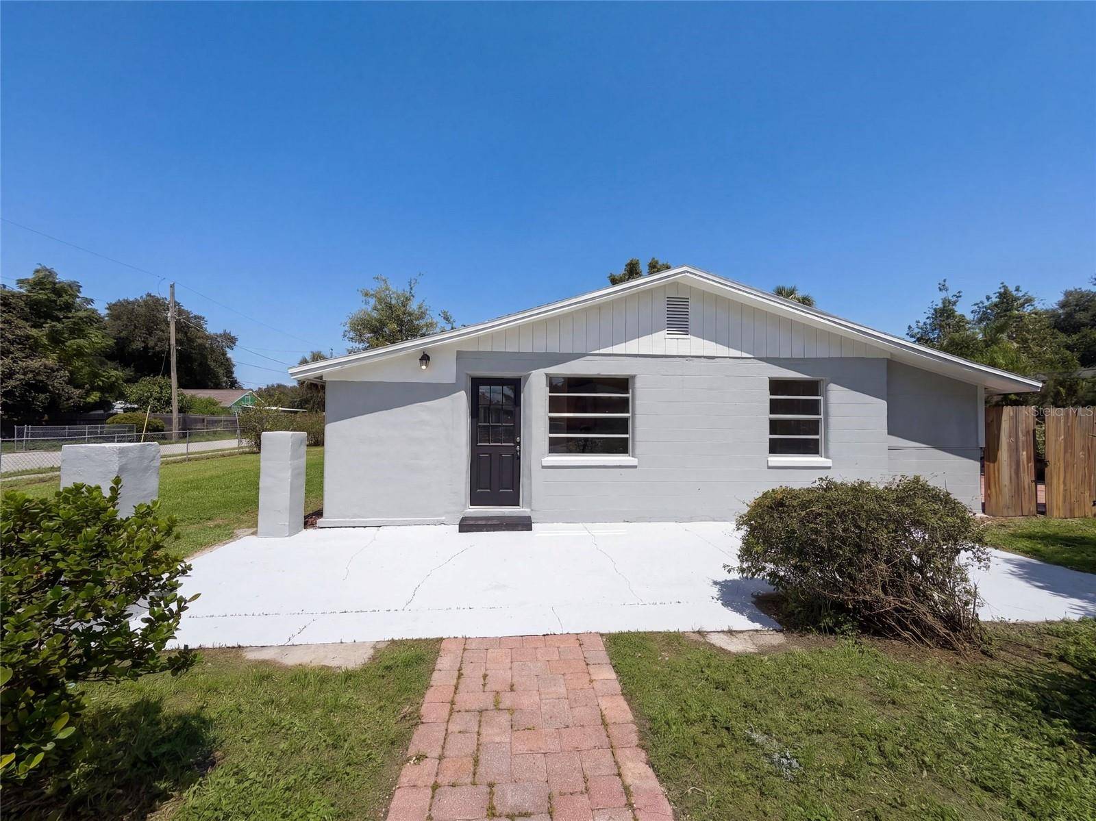2406 E CURTIS ST, Tampa, FL 33610