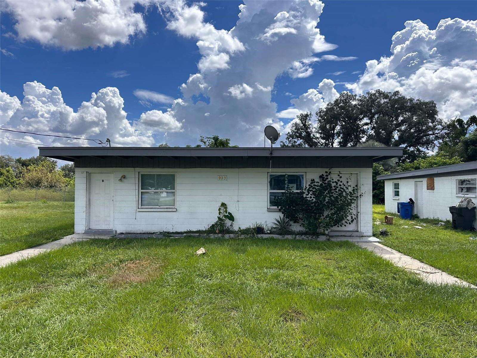 915 E 122ND AVE, Tampa, FL 33612