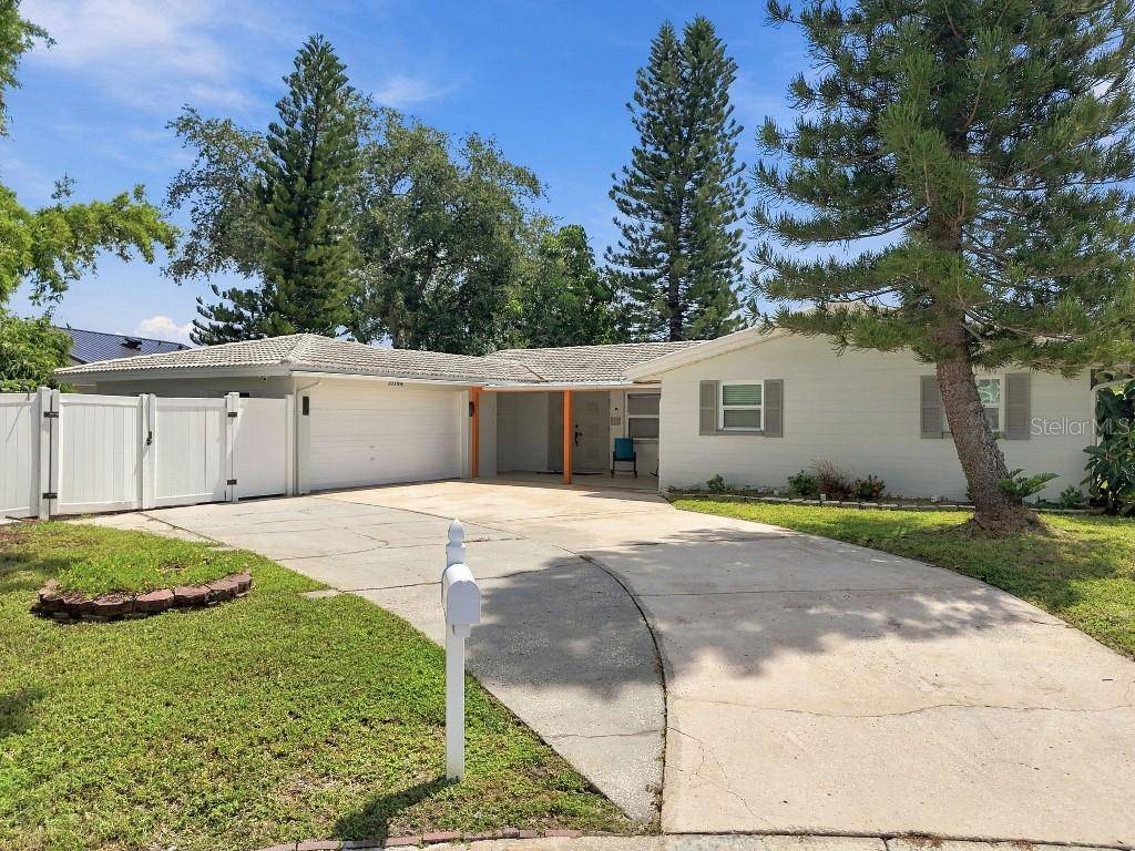 10744 DRUMMOND RD, Tampa, FL 33615