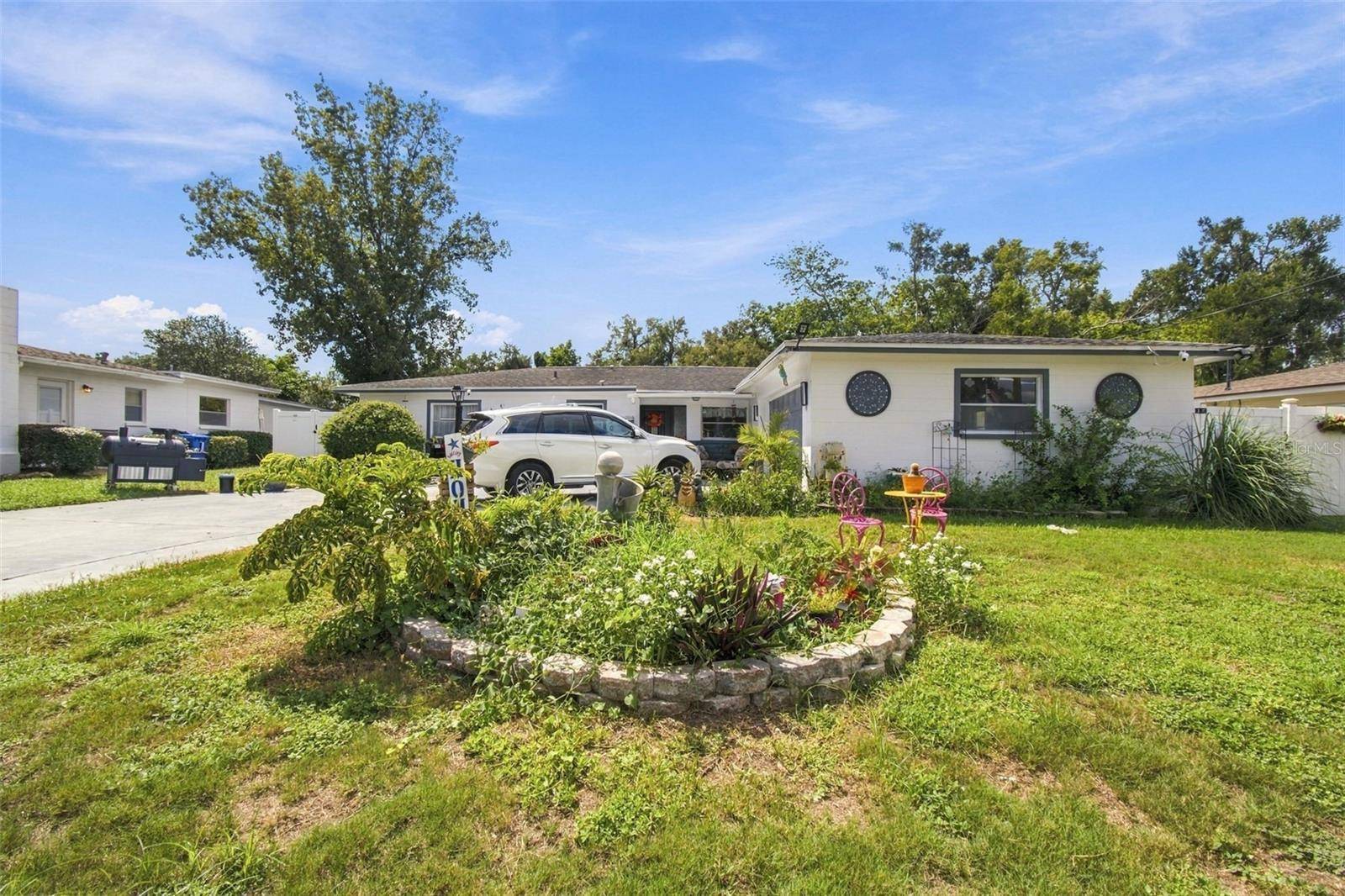 519 S LARRY CIR, Brandon, FL 33511
