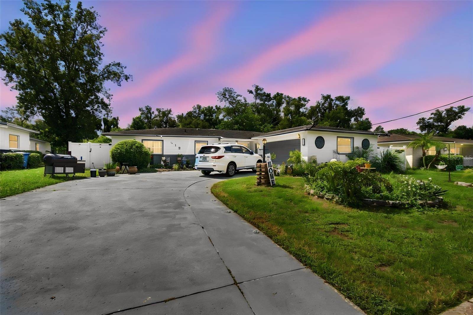 519 S LARRY CIR, Brandon, FL 33511