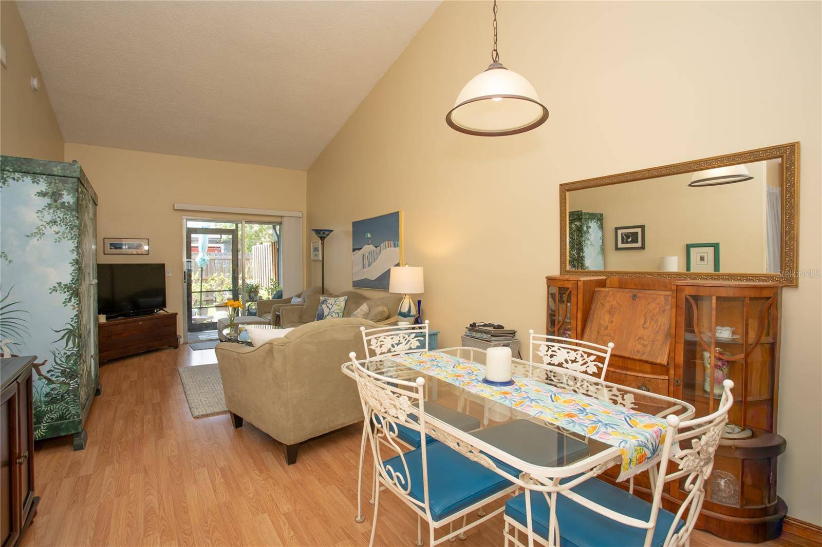 366 47TH AVE N #2, St Petersburg, FL 33703