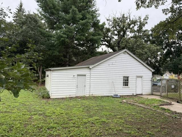 3904 Grove AVE, Mchenry, IL 60050