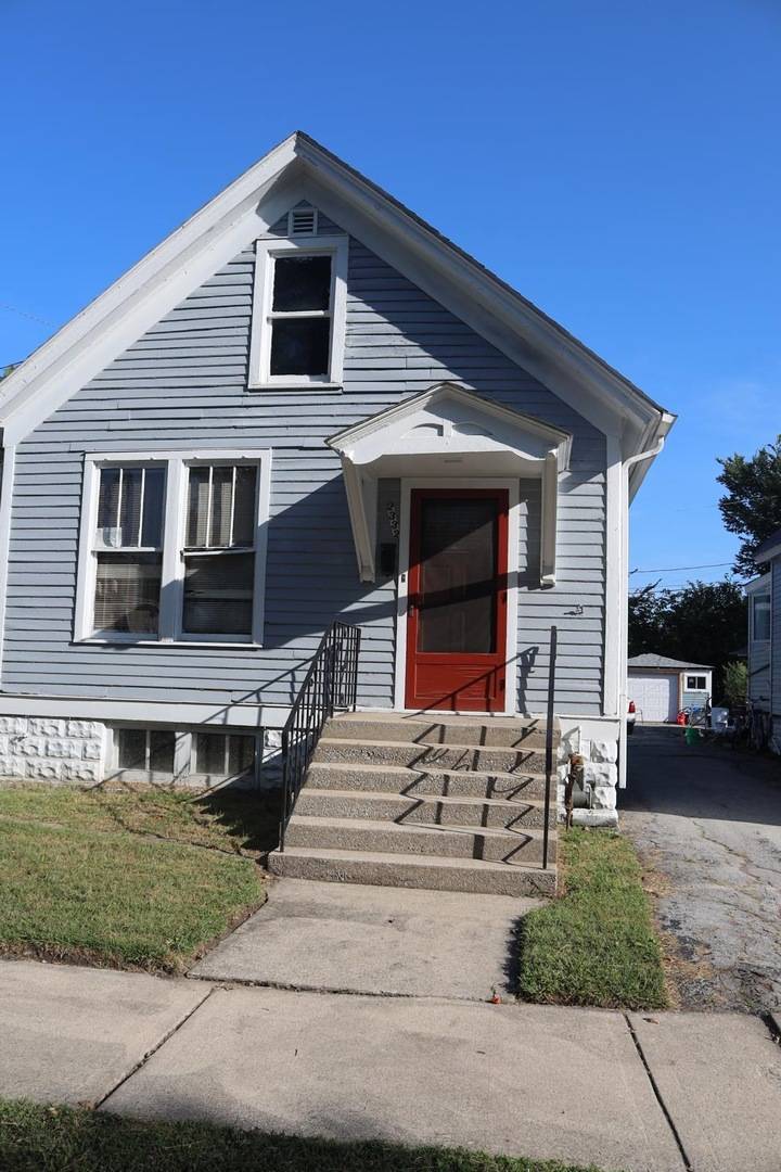 2332 Desplaines ST, Blue Island, IL 60406