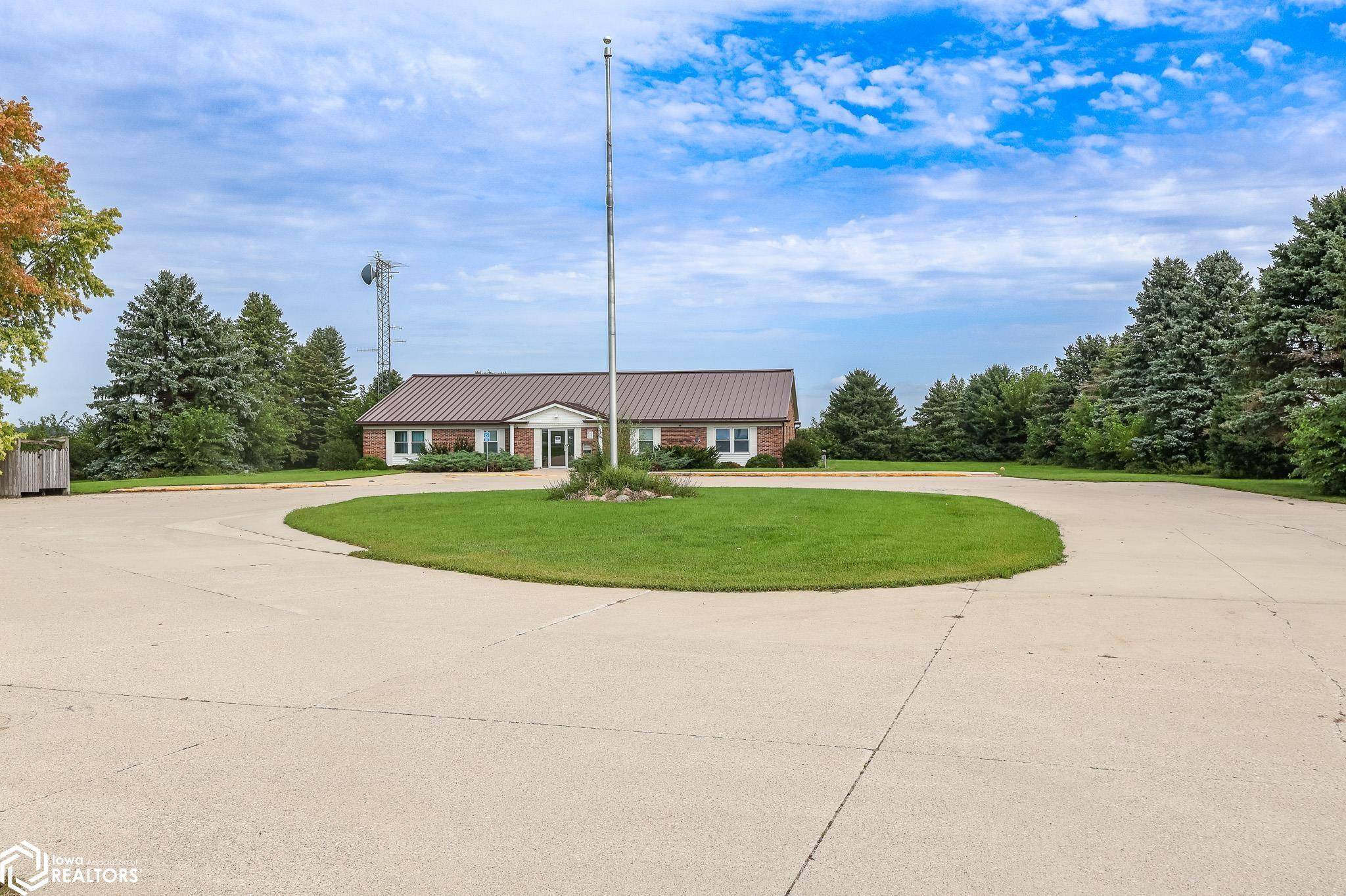 2099 Highway 3, Clarion, IA 50525