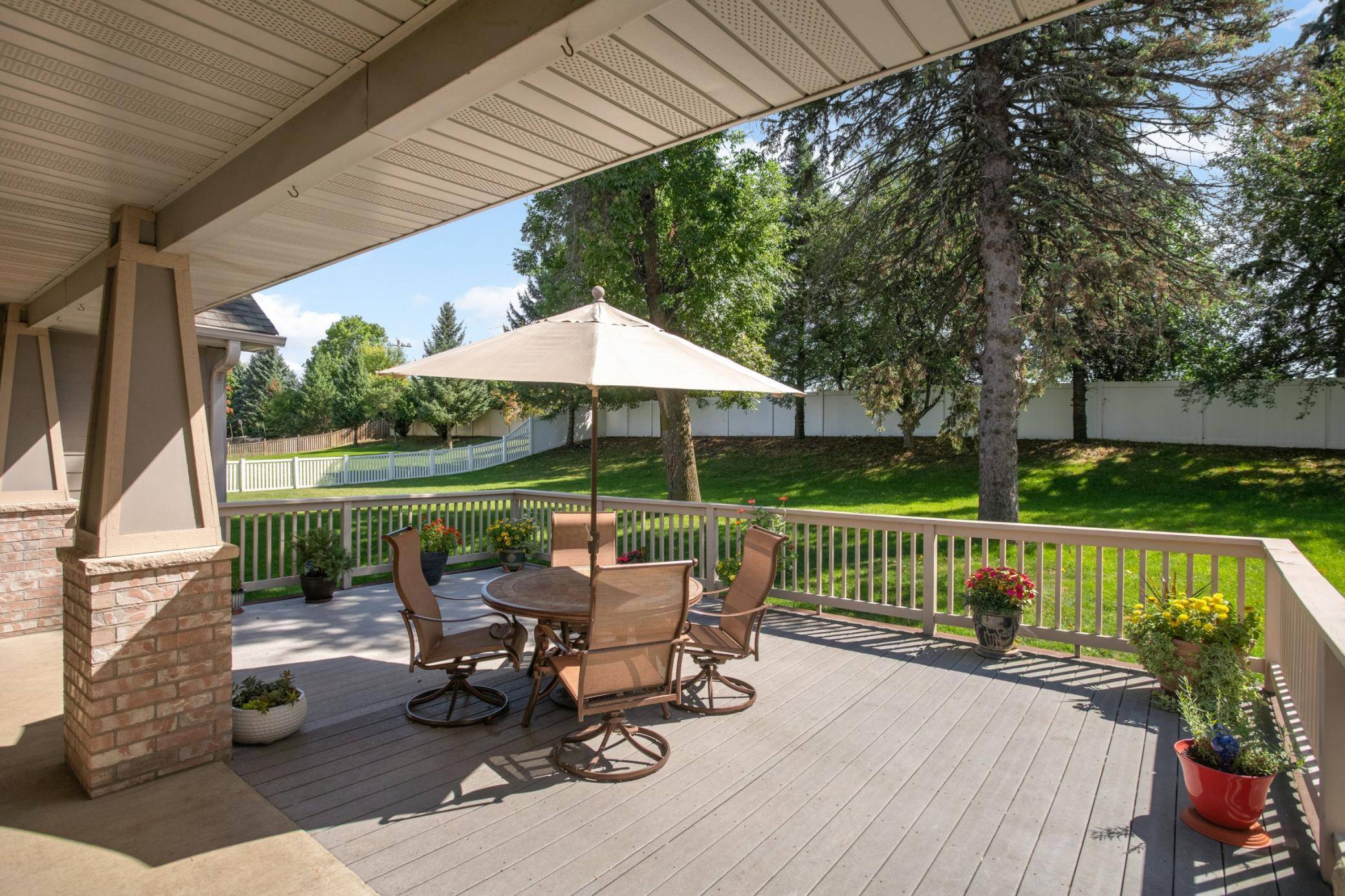 1085 Parkview LN, Victoria, MN 55386