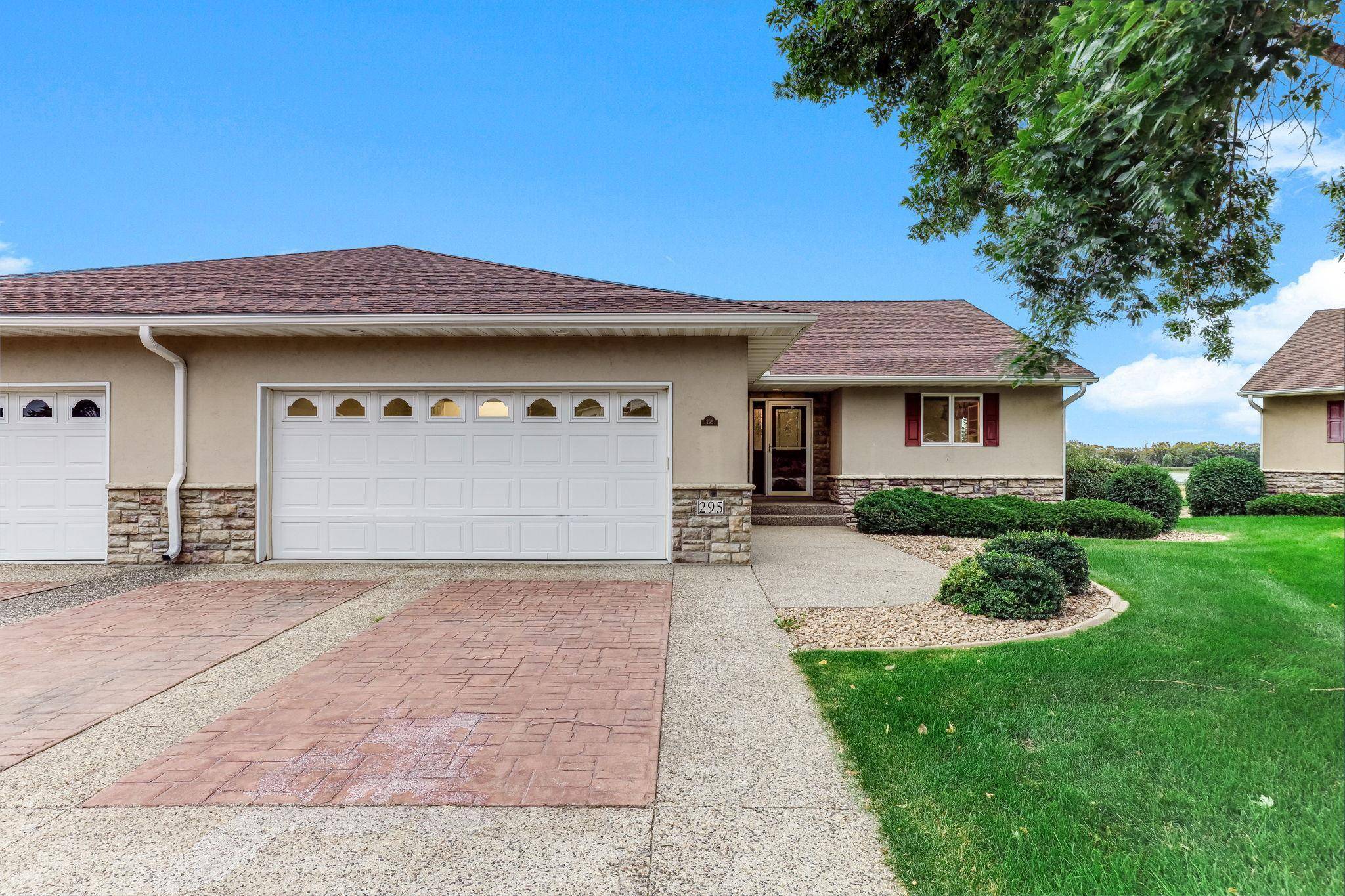 295 Orchard CT, Howard Lake, MN 55349