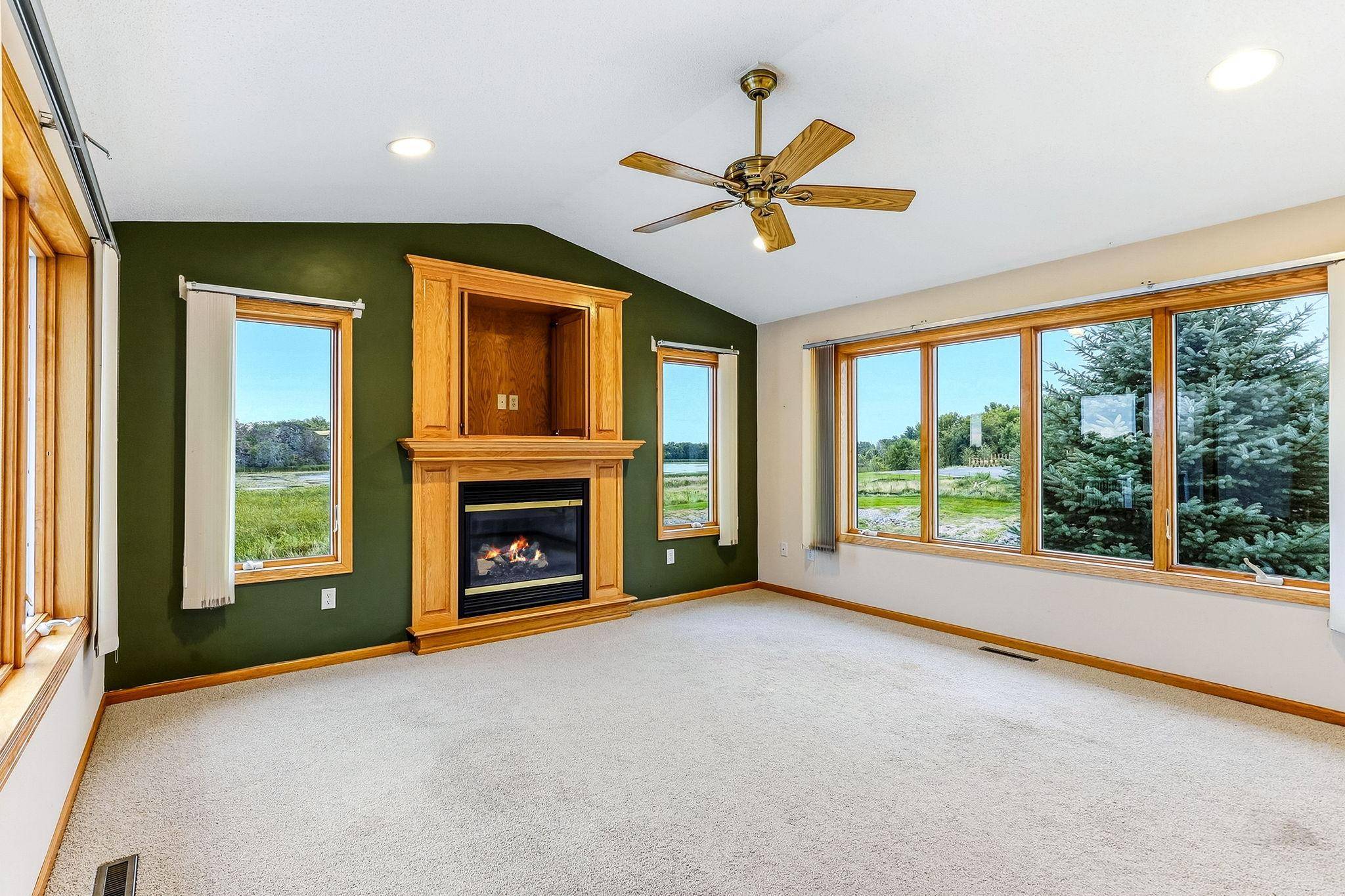 295 Orchard CT, Howard Lake, MN 55349