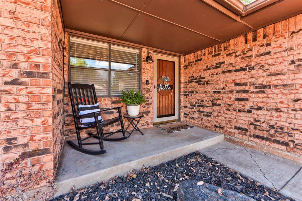 1038 W Griggs WAY, Mustang, OK 73064
