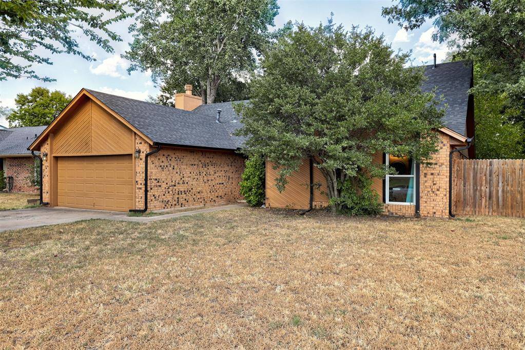 3300 N Meadowood DR, Oklahoma City, OK 73110