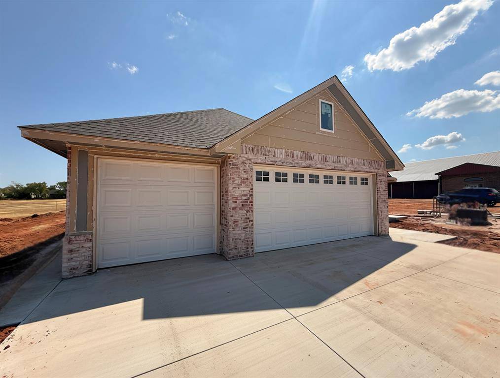 2217 Winter Ridge RD, Blanchard, OK 73010