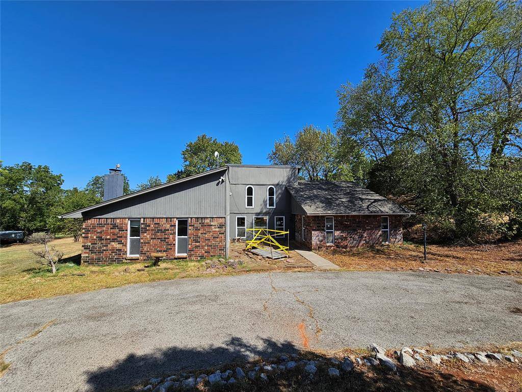 9811 Brush Creek RD, Norman, OK 73026