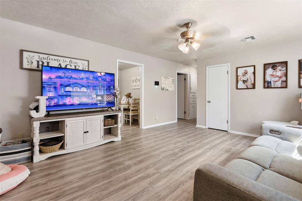 302 W E ST, Elmore City, OK 73433