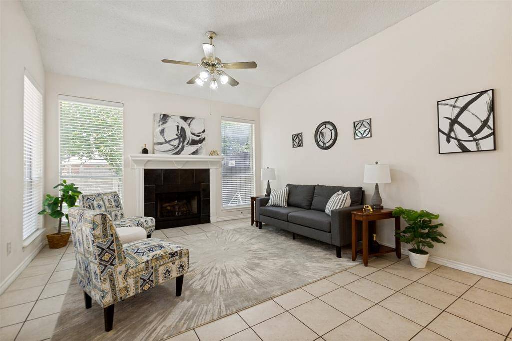 1812 Pantigo Drive, Plano, TX 75075