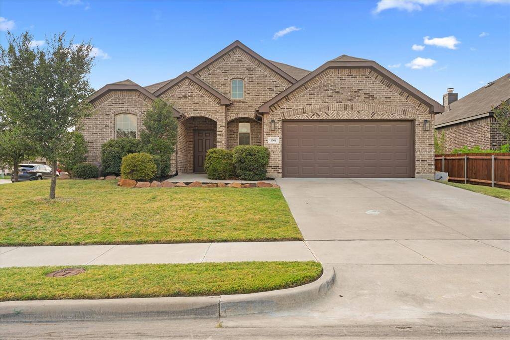 3501 Meadowtrail Lane, Denton, TX 76207