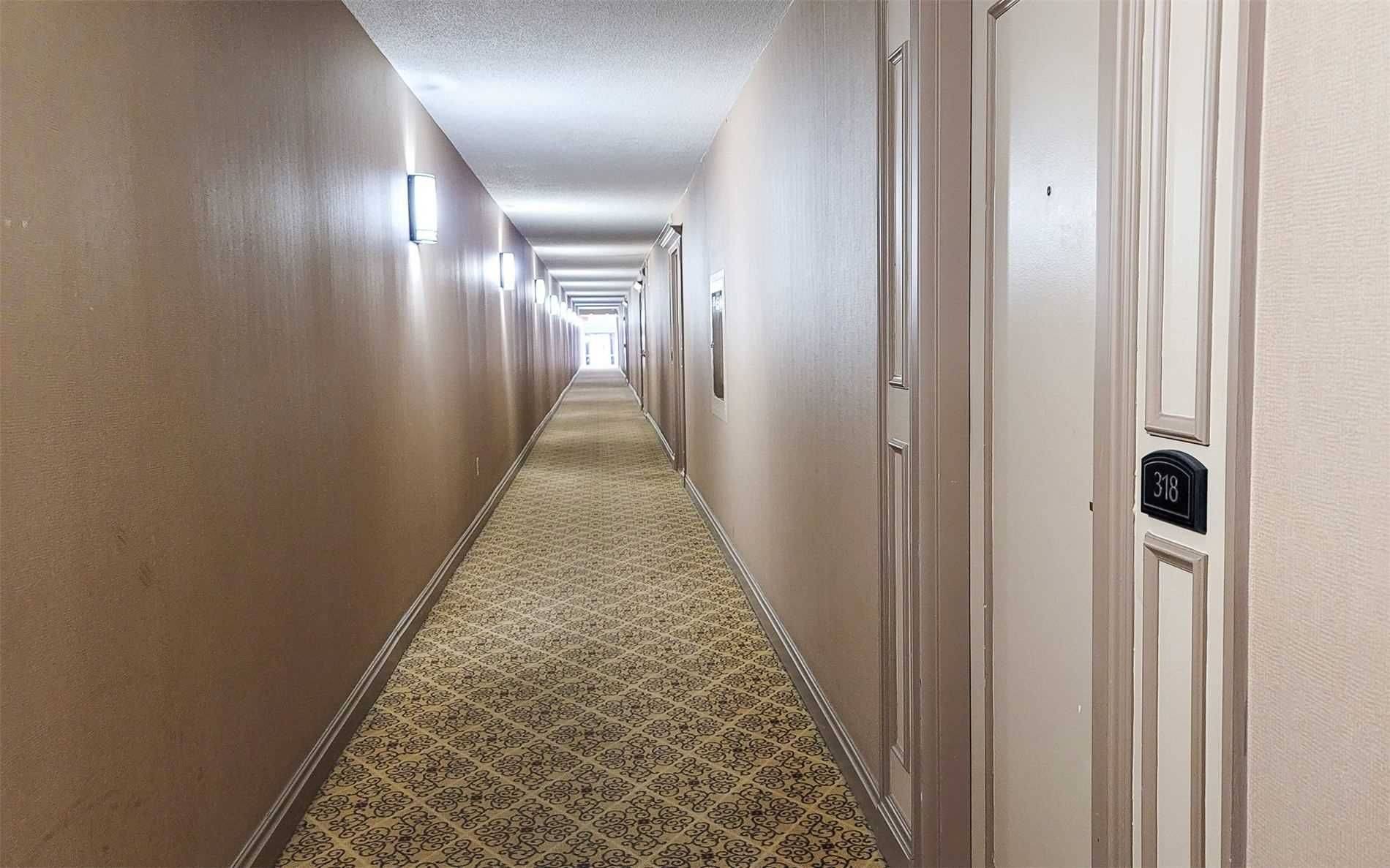 89 Mccaul ST #318, Toronto C01, ON M5T 2X3