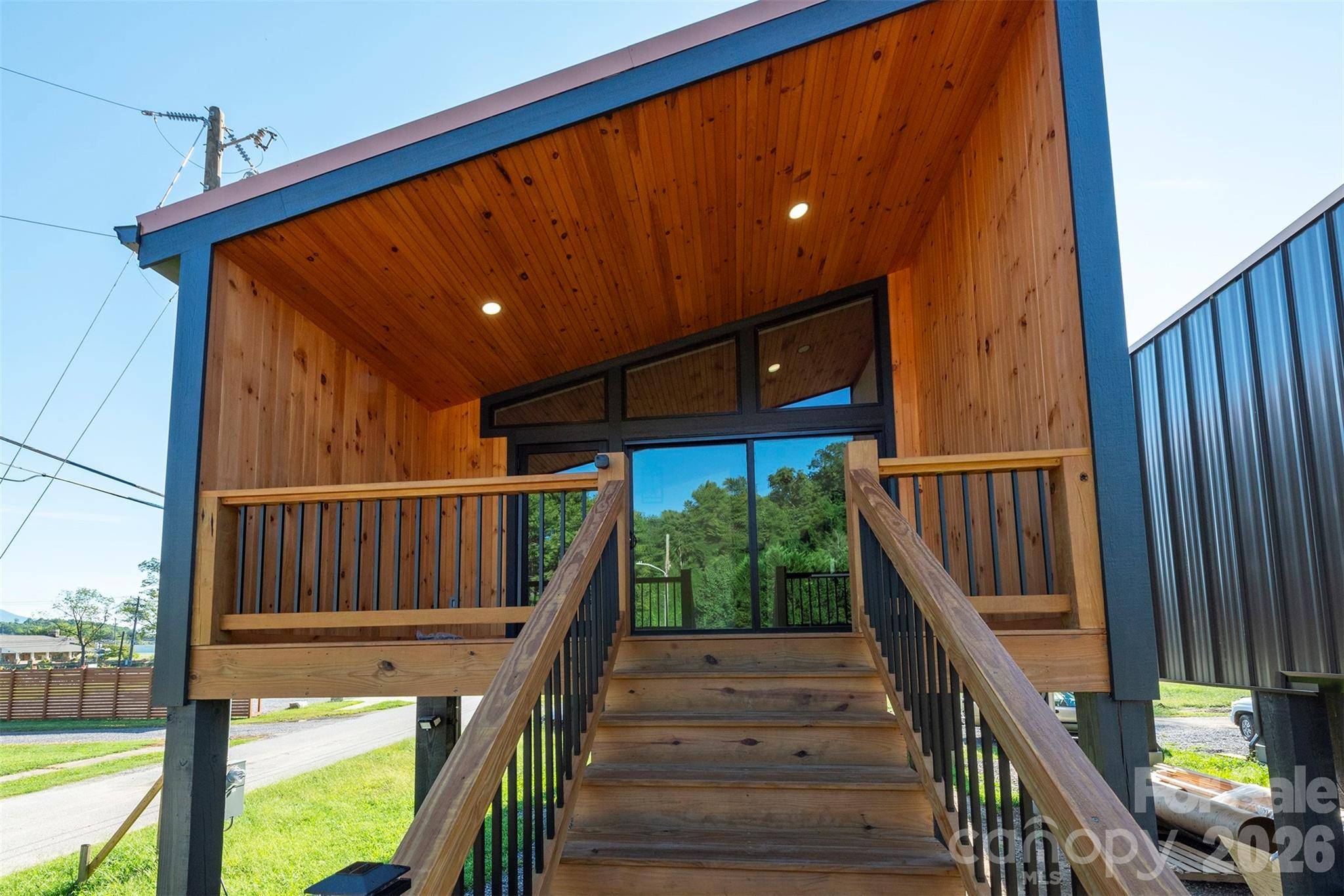 73 W Mitchell ST, Old Fort, NC 28762