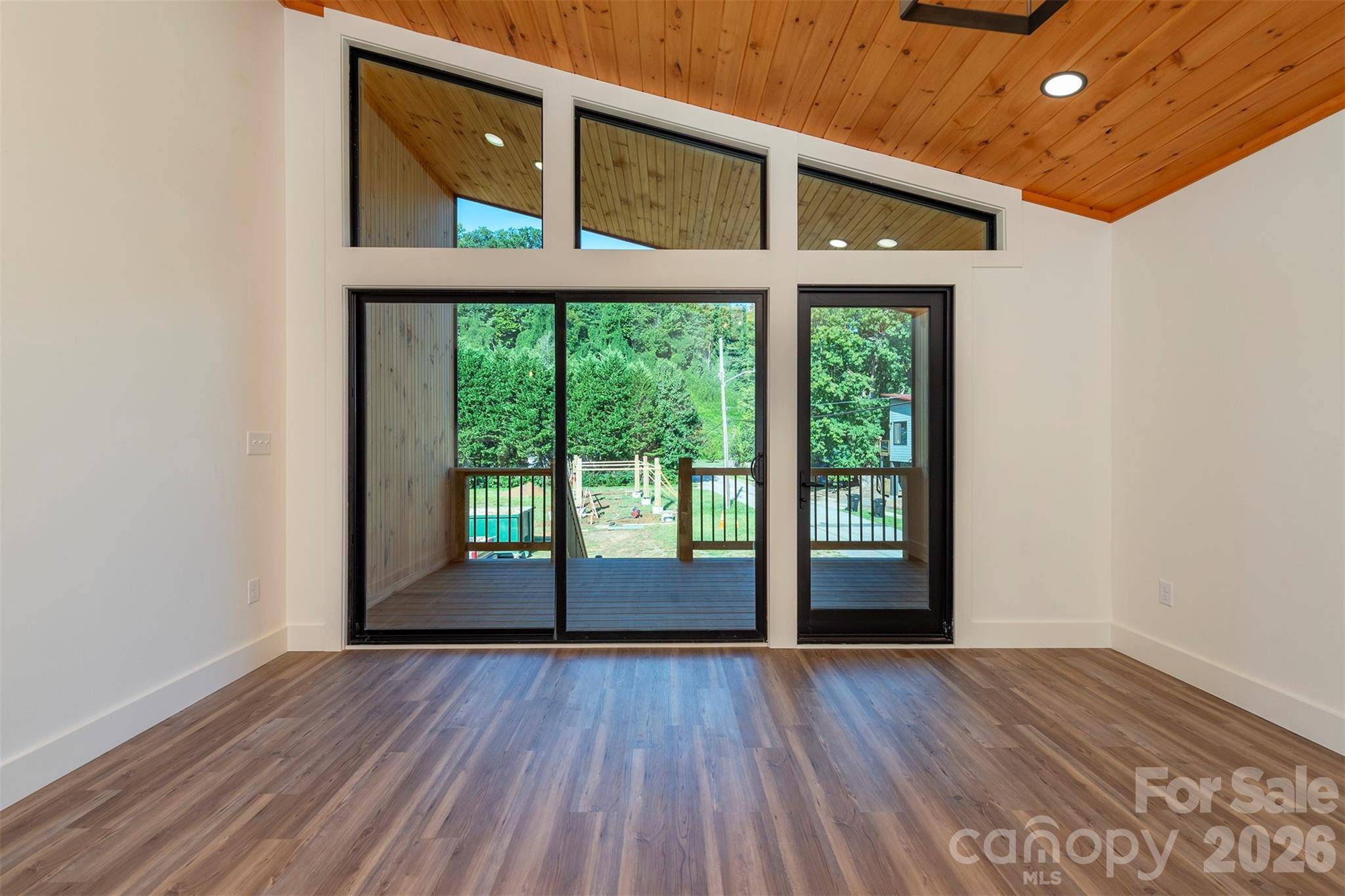 73 W Mitchell ST, Old Fort, NC 28762