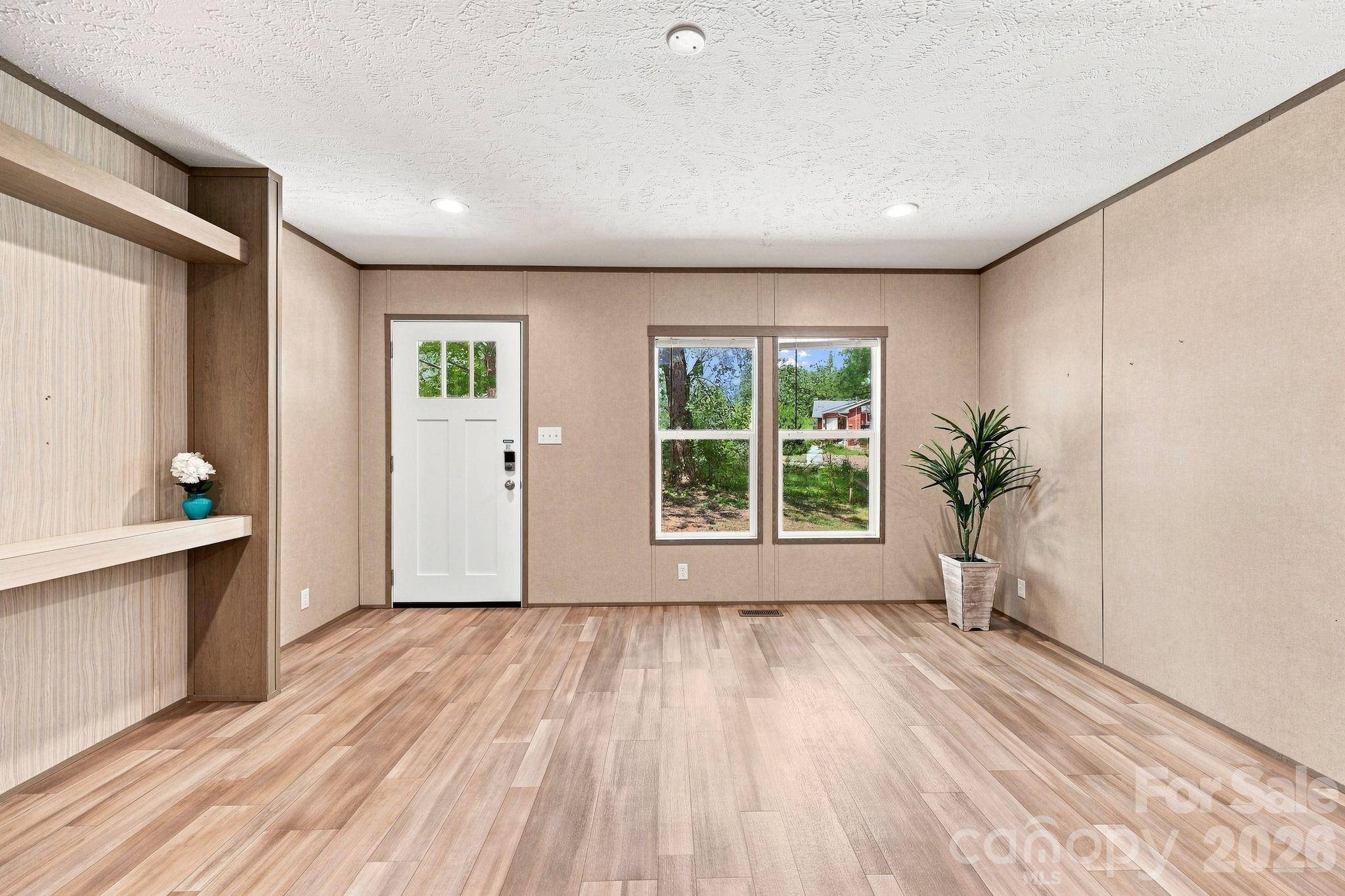 146 & 148 Bradshaw CIR, Candler, NC 28715