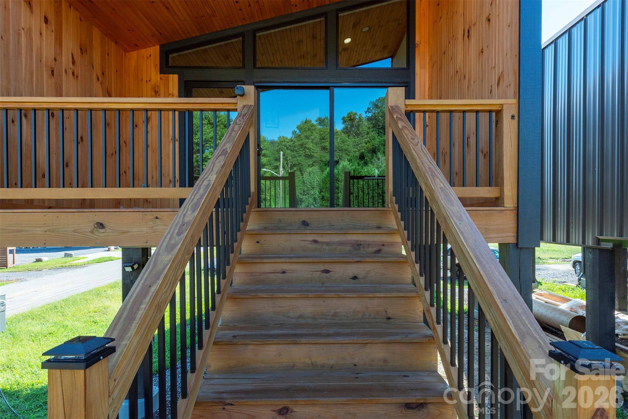 73 W Mitchell ST, Old Fort, NC 28762