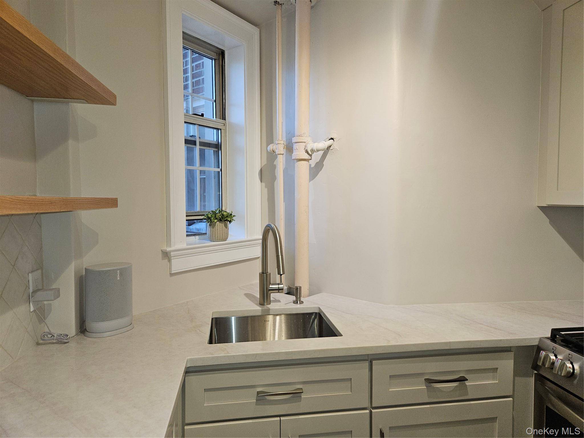 208 Centre Ave #4-B, New Rochelle, NY 10805