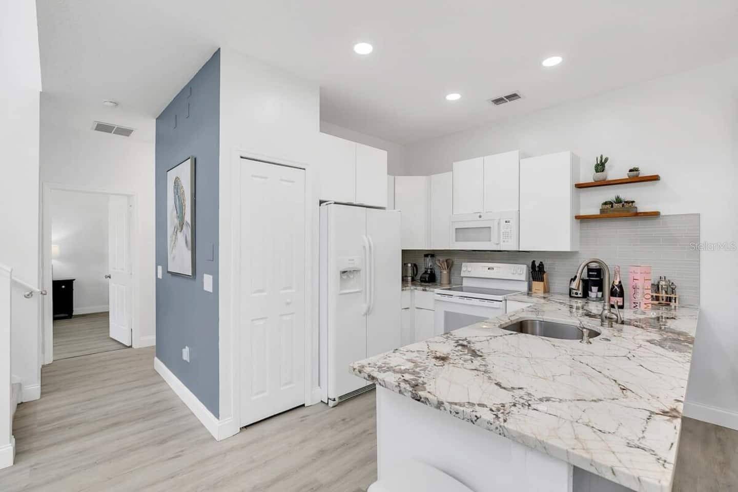 407 MADISON CIR, Davenport, FL 33896