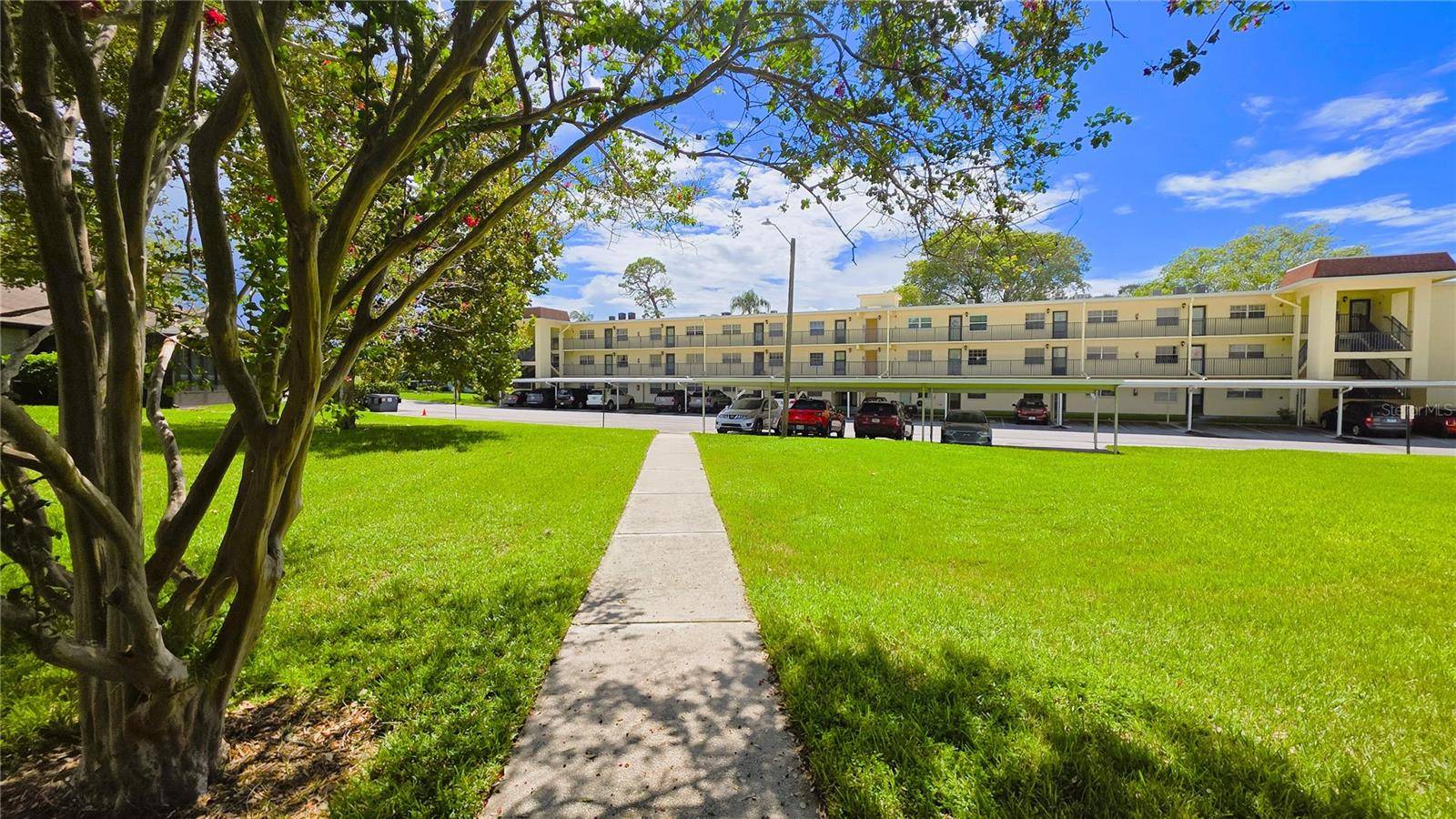 1450 HEATHER RIDGE BLVD #201, Dunedin, FL 34698