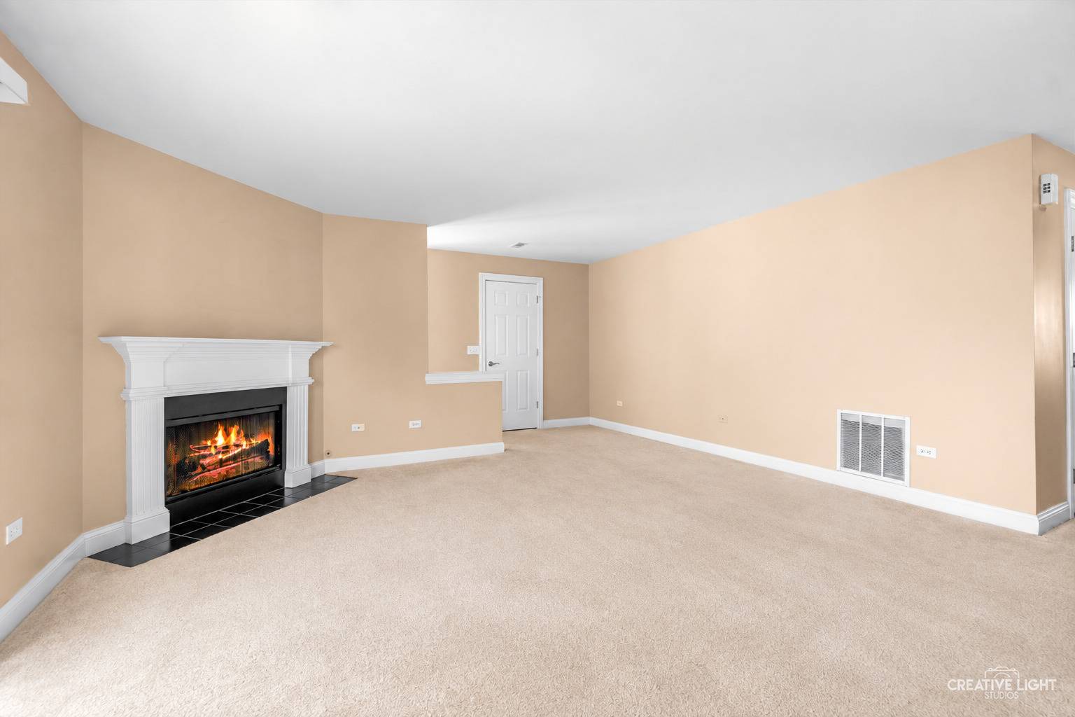 39 Foxcroft RD #203, Naperville, IL 60565