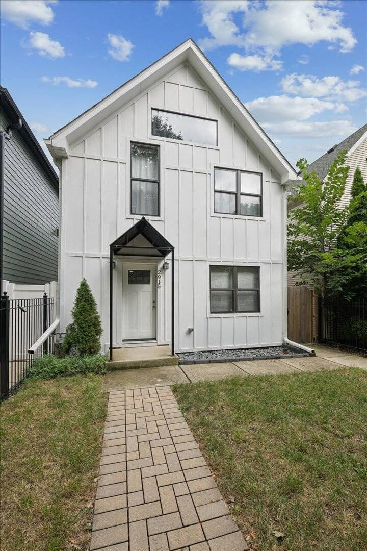 2915 N Rockwell ST, Chicago, IL 60618
