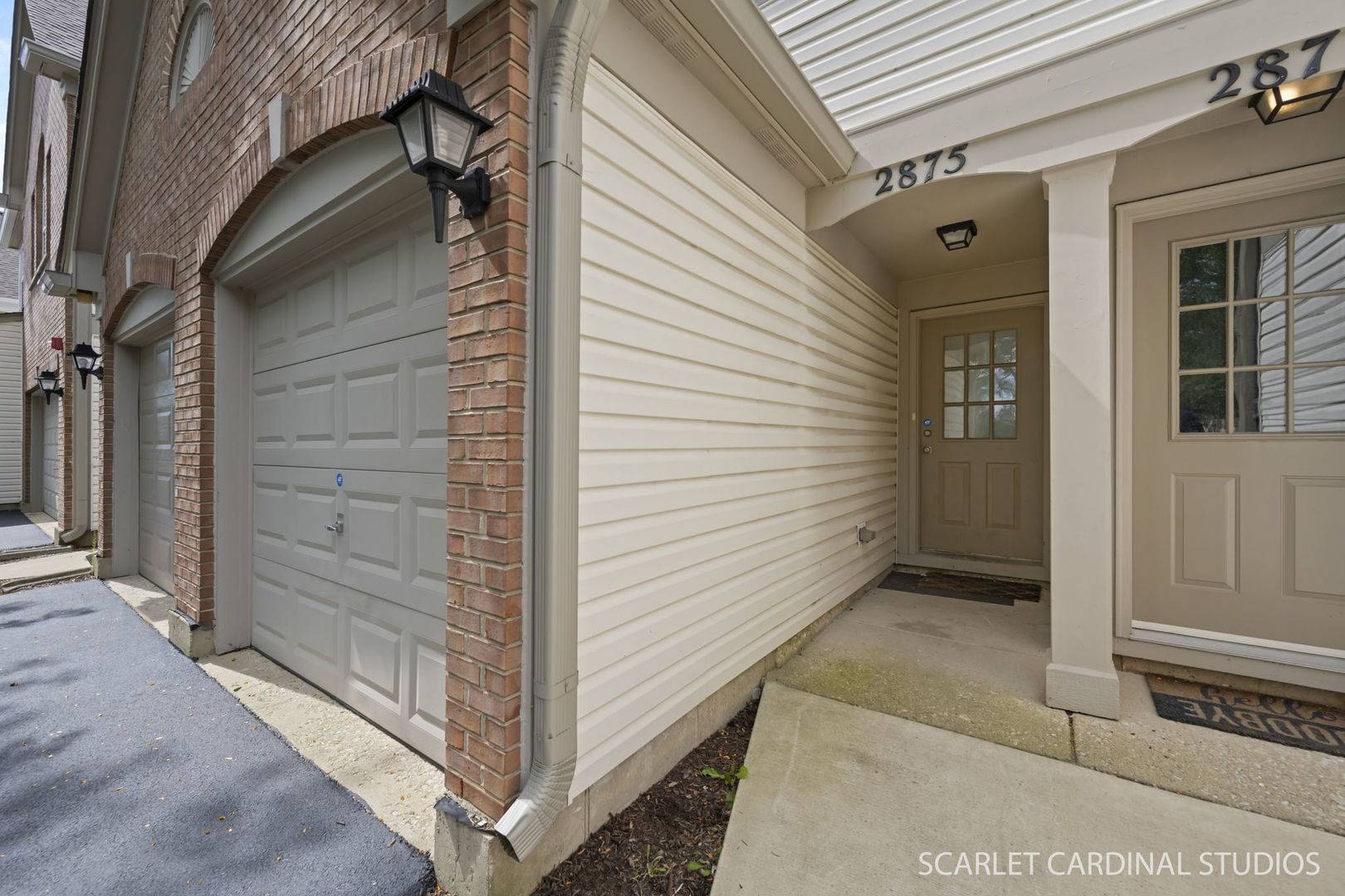 2875 Stonewater DR #2875, Naperville, IL 60564