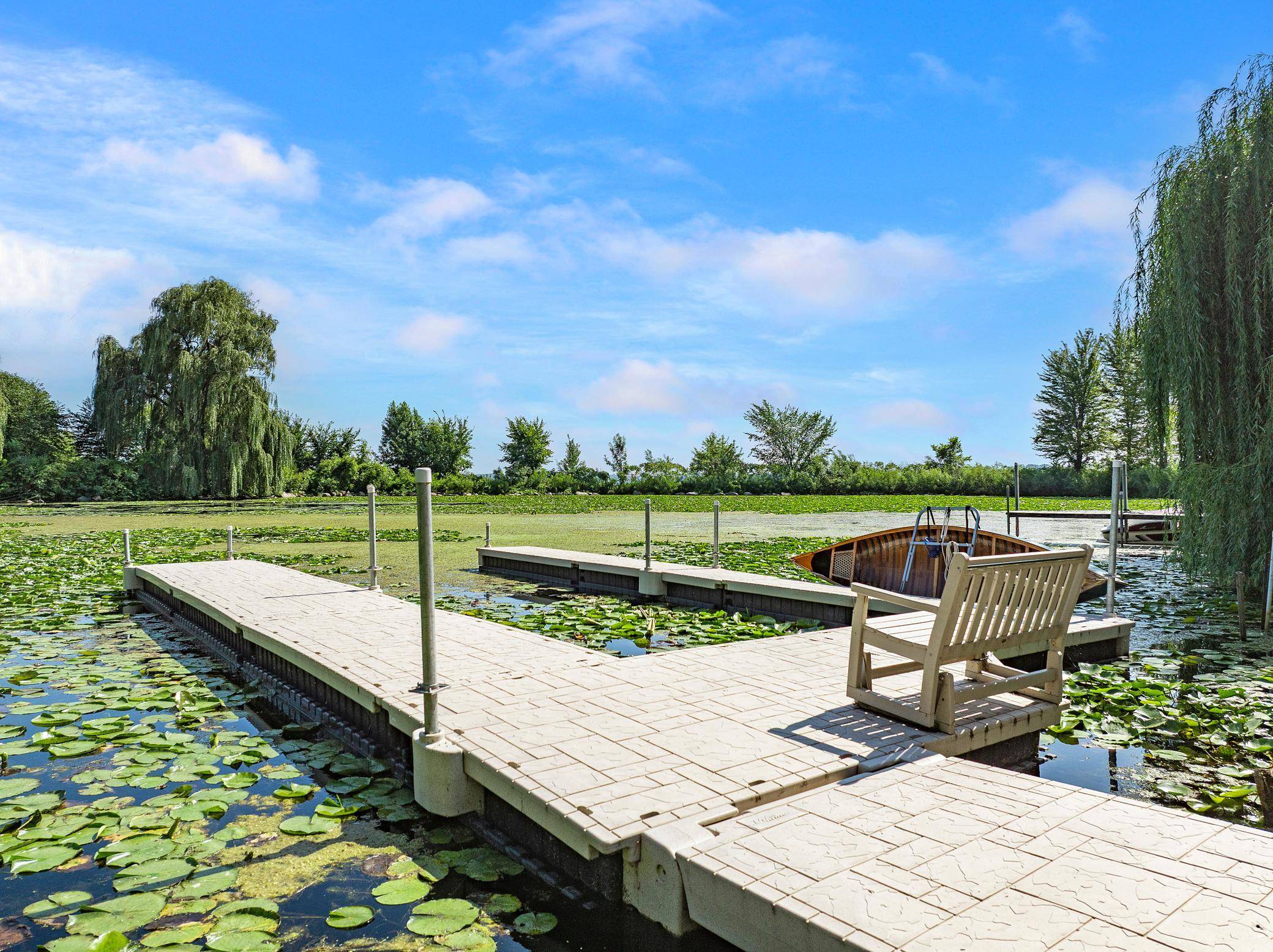 1070 Ferndale RD W, Wayzata, MN 55391