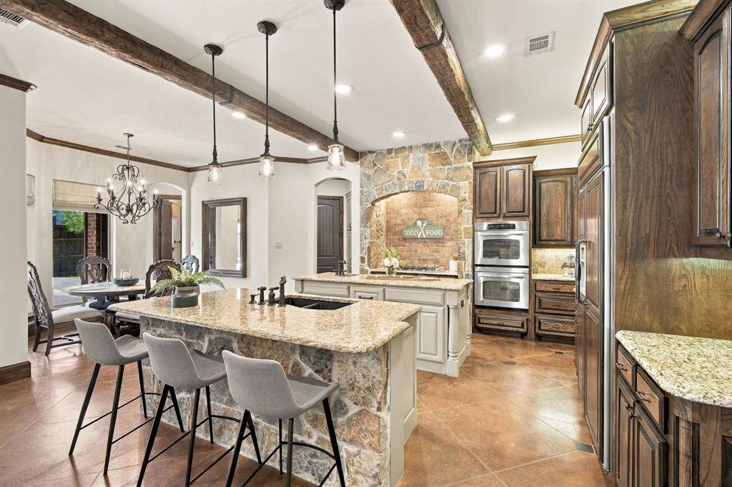 1407 Long And Winding Road, Mansfield, TX 76063