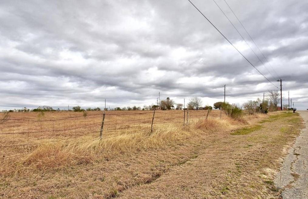 1345 Rich LN, Buda, TX 78610