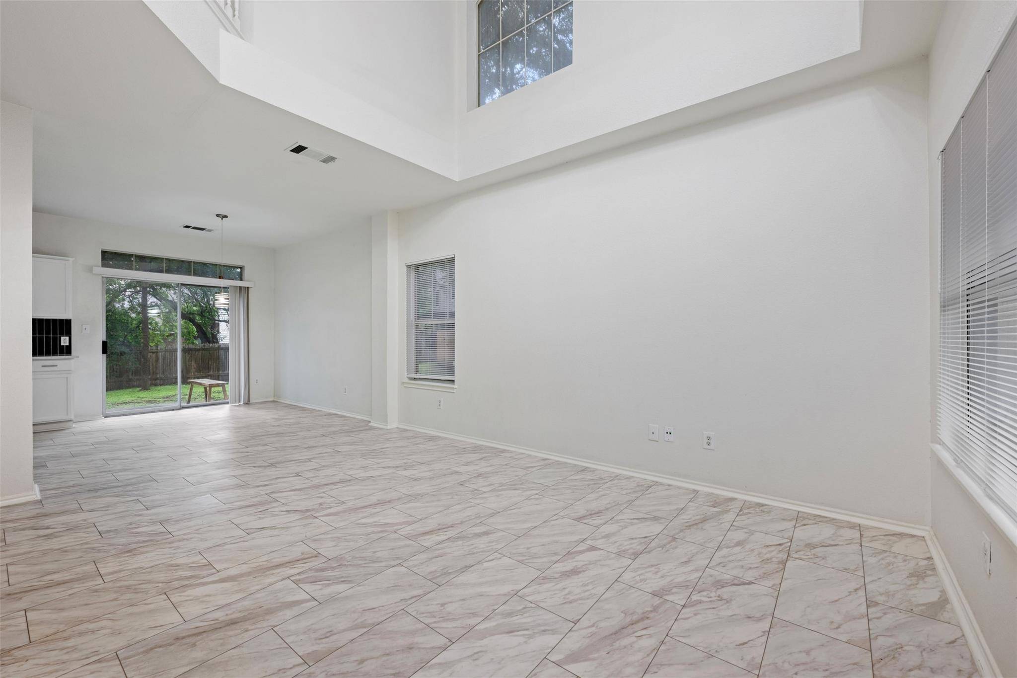 4501 Whispering Valley DR #31, Austin, TX 78727