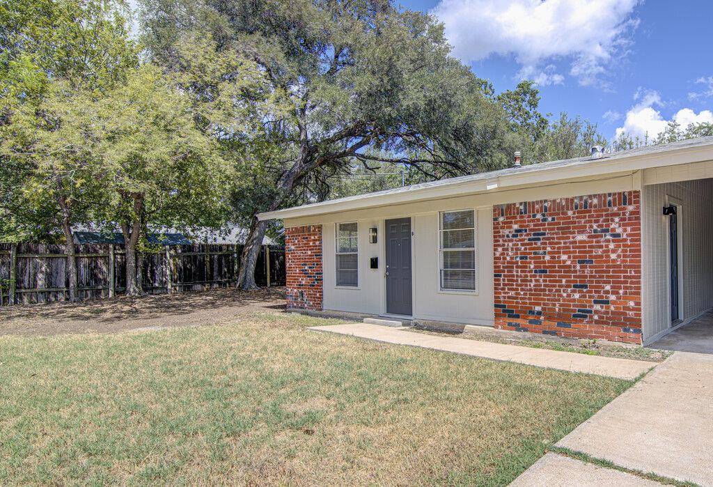 5006 Brighton RD #B, Austin, TX 78745